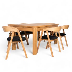 Stół dębowy na drewnianych nogach