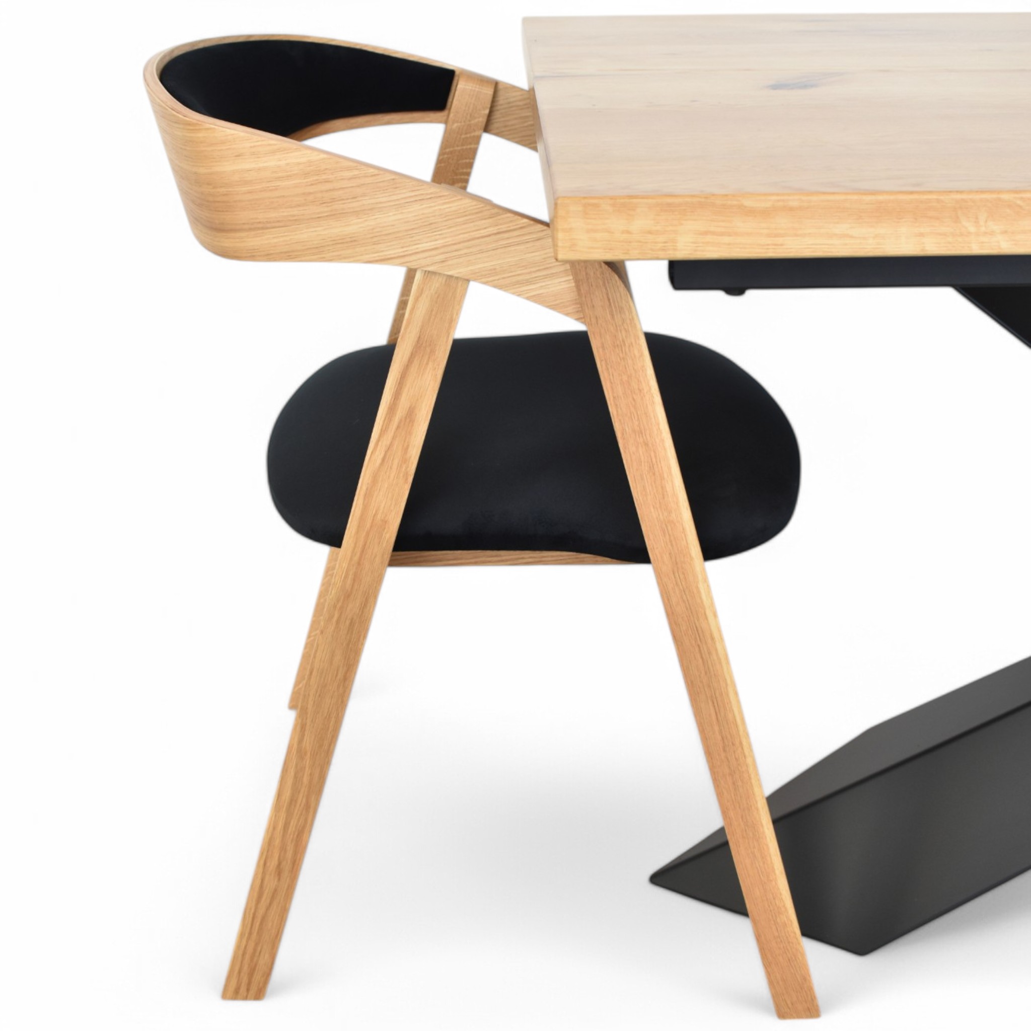 Krzesło dębowe z tapicerowanym oparciem