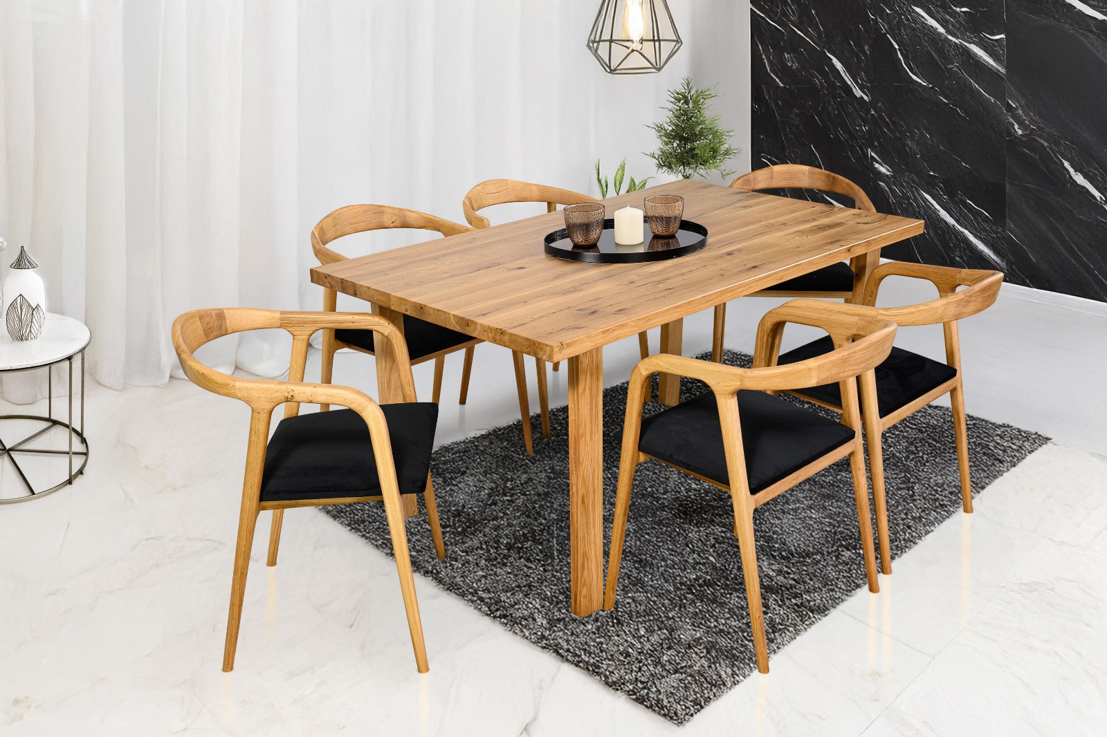 Stół dębowy z krzesłami dębowymi